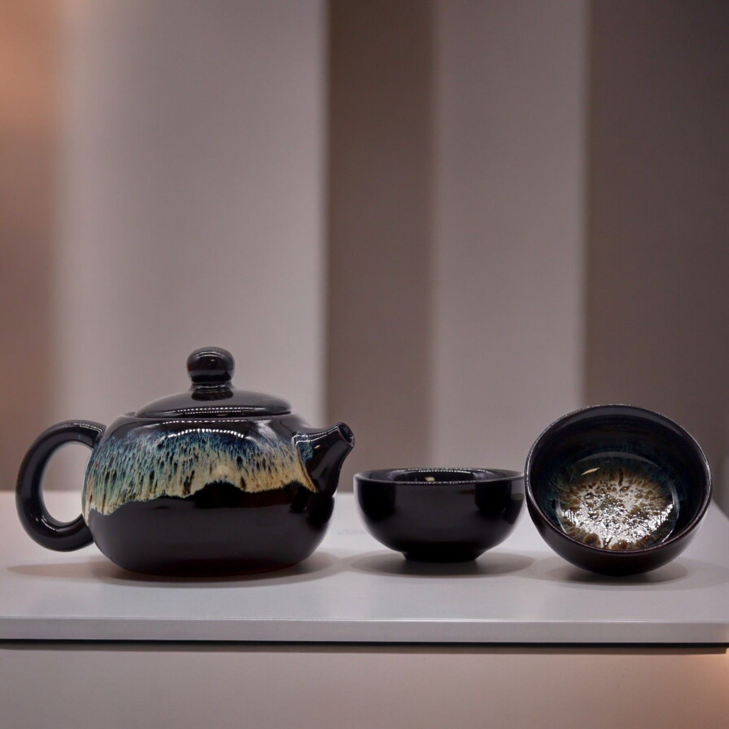Set čajové konvice Herbal Black Glaze – konvice a dva šálky