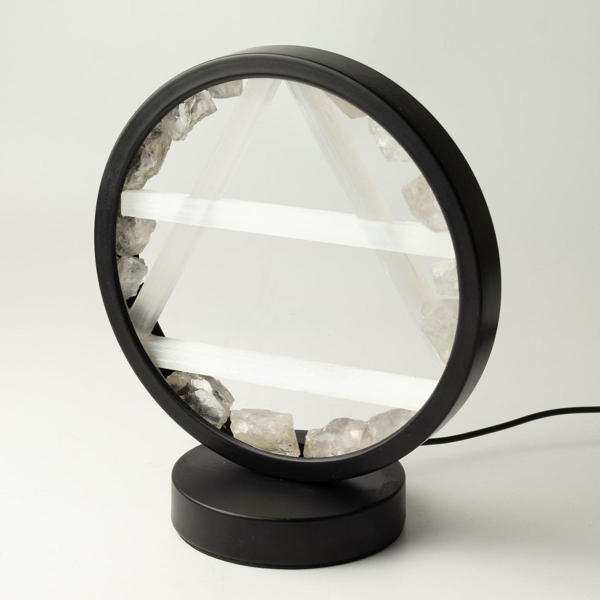 Dekorativní lampa Halo – křišťál a selenit · Vzduch
