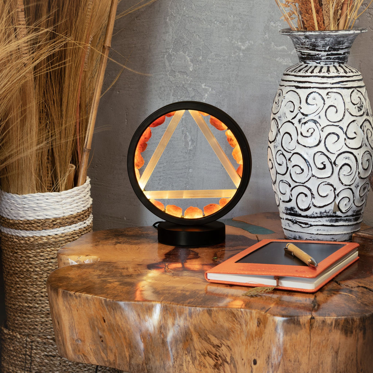 Dekorativní lampa Halo – karneol a selenit · Oheň