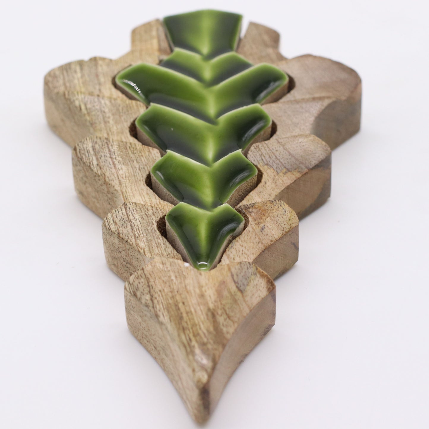 Malý Strom ve Stromu - Dřevěná Dekorace 15x10cm