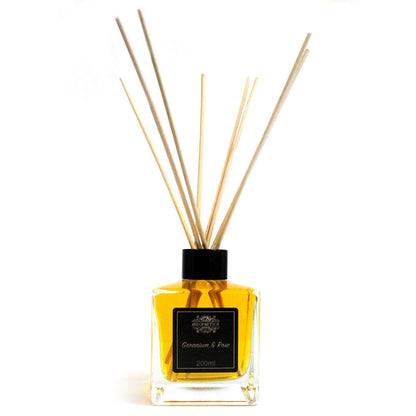 Aroma difuzér s esenciálními oleji Pelargonie & Růže 200 ml