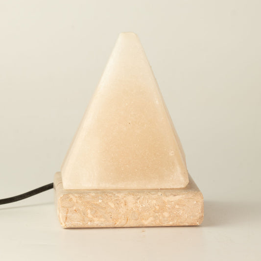 Bílá USB solná lampa Pyramida, 9 cm – barevné světlo